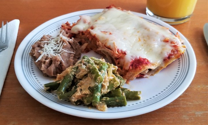 009 breakfast with a side of green beans in chipotle