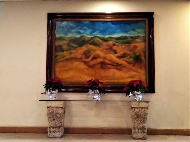 Hotel lobby poinsettias.jpg