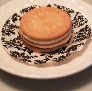 Maria cookie cheesecake cover