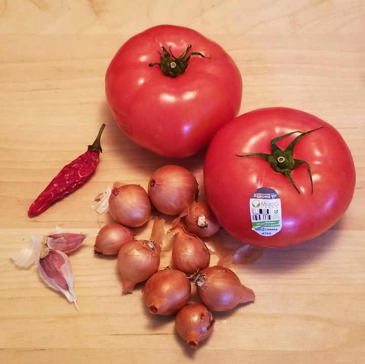 001 Local ingredients for salsa coloradita