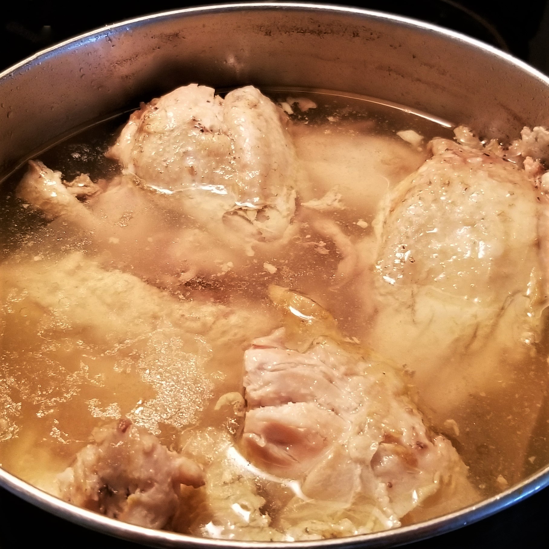 001 cooked organic chicken pieces