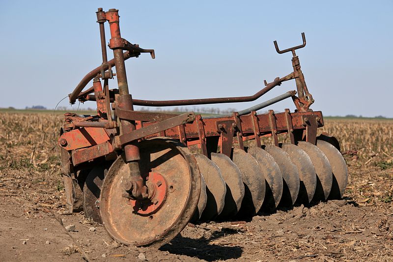 800px-Farm_Plough_(6085547343)
